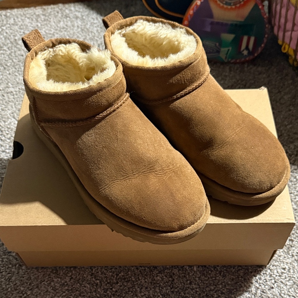 UGG ultra mini- sand